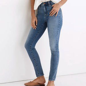 Madewell: Cropped High-Rise Roadtripper Authentic Jeans in Vinton Wash